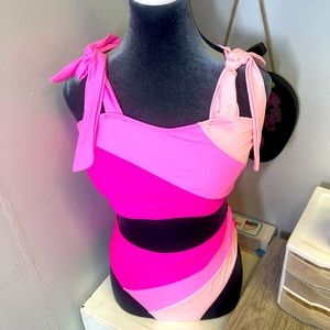 SHEIN-Pink Bikini Large New